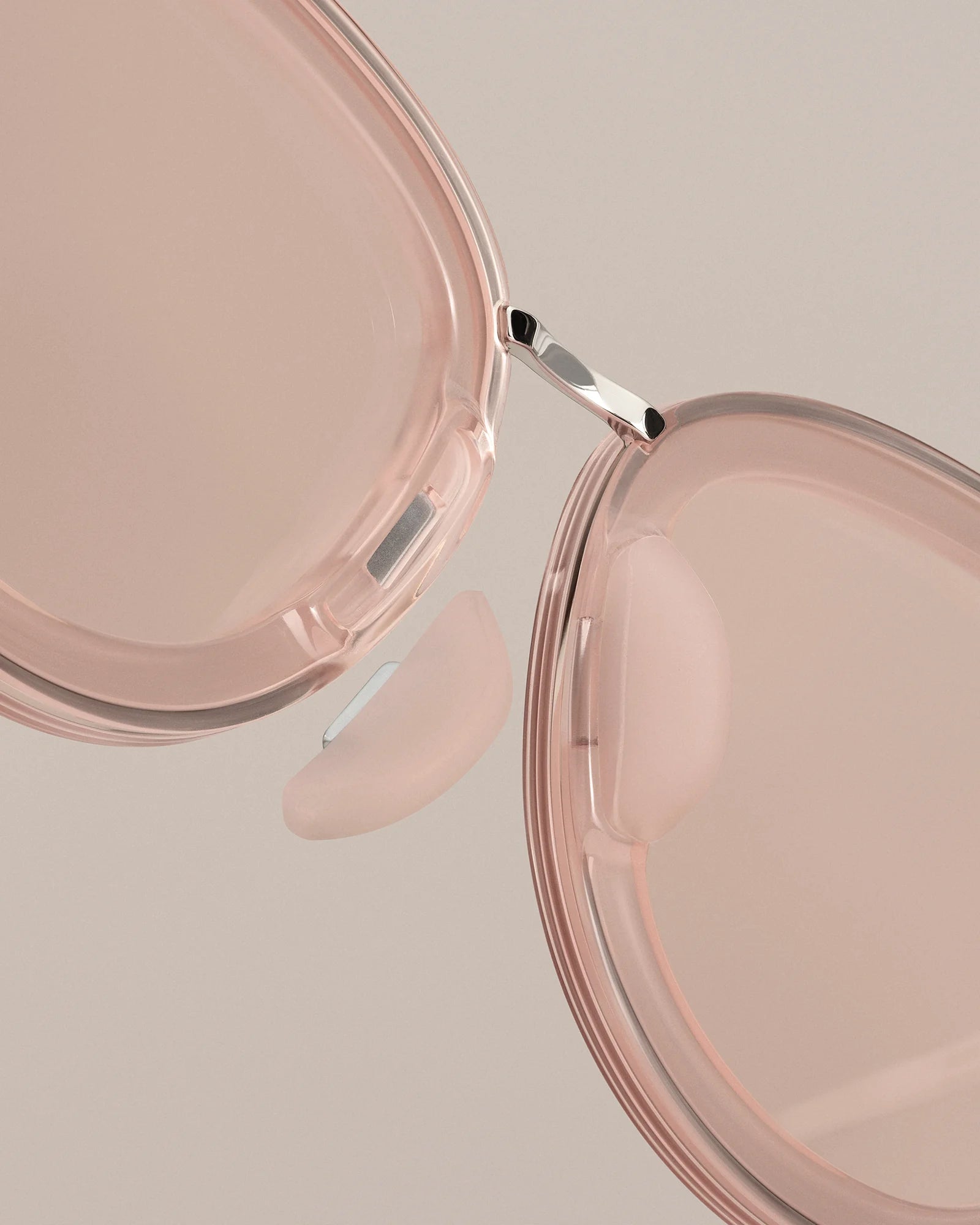 Sweet Pain JULIA R1 interchangeable nose pad detail in rosé showing magnetic attachment